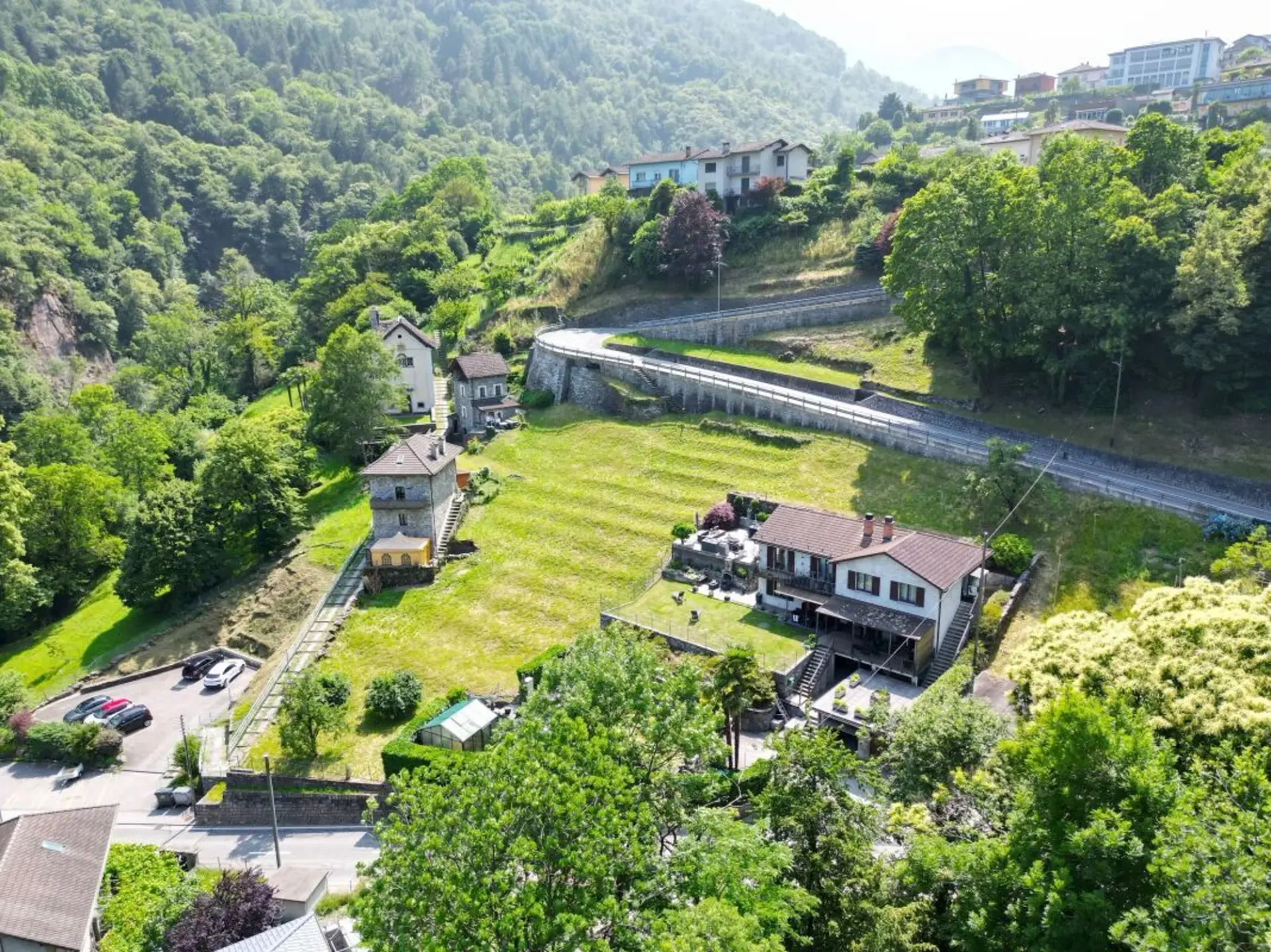 Bauparzelle mit Baubewilligung in Golino – 3 Grundstücke