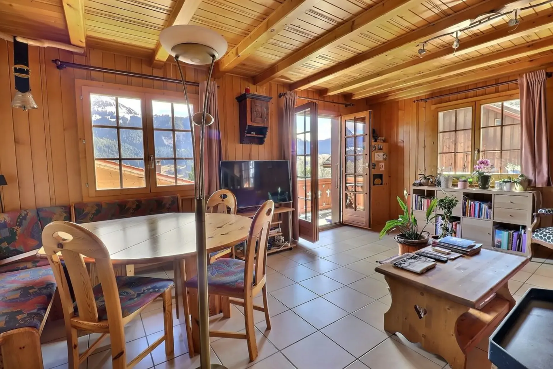 Accogliente duplex in attico in vendita a Château-d'Oex