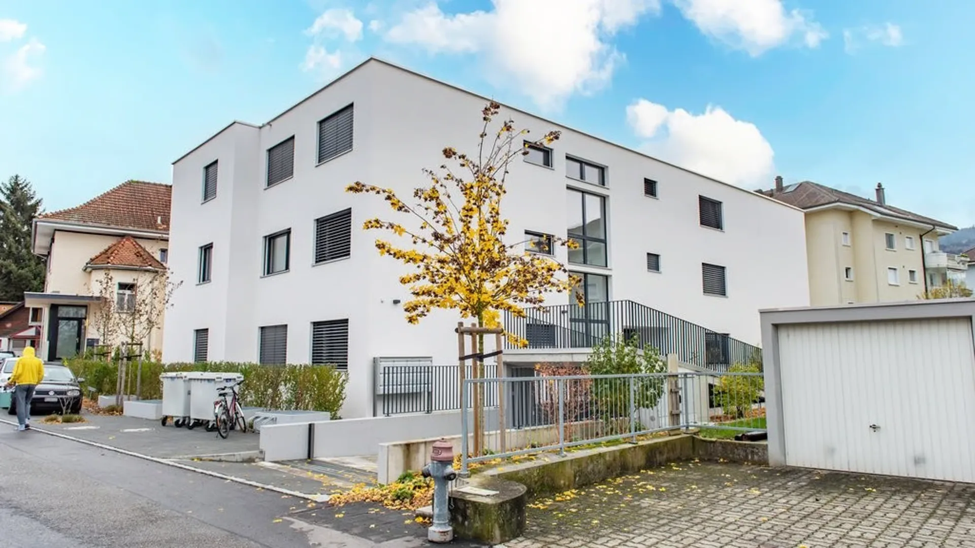 GEMÜTLICHE 3.5 ZIMMER-WOHNUNG IN REINACH ZU VERMIETEN
