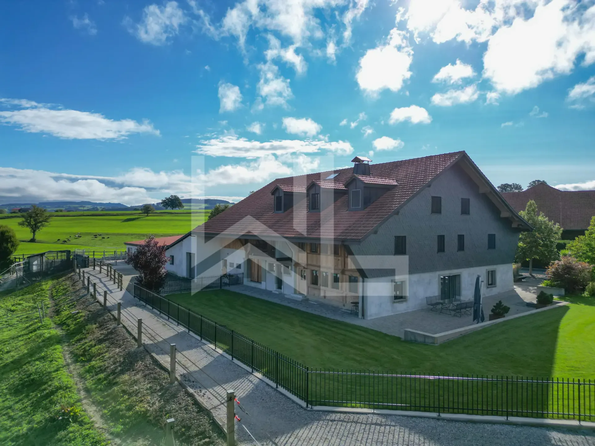 Magnifique propriété équestre composée de 3 logements