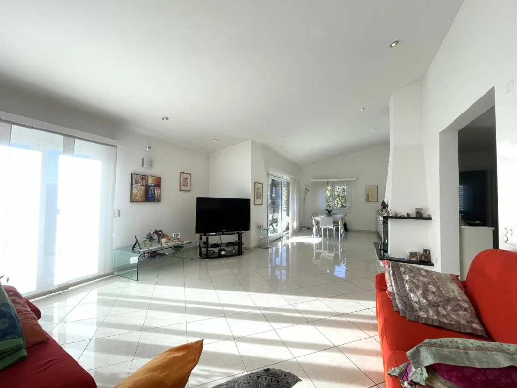 Wunderschöne Villa mit 2 Apartments und Pool