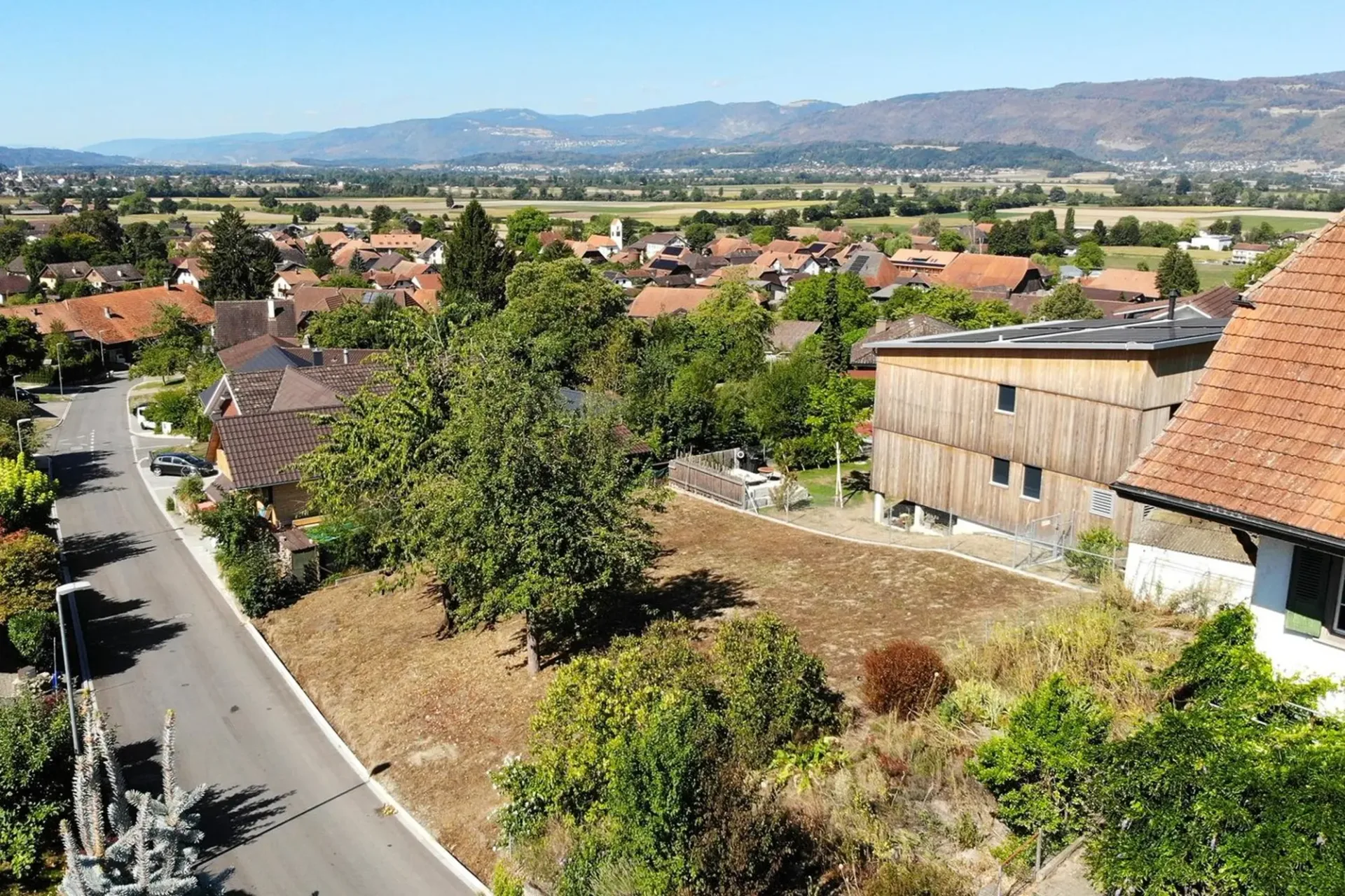 Terrain à bâtir attractif dans un emplacement élevé et calme – sans obligation d'architecture