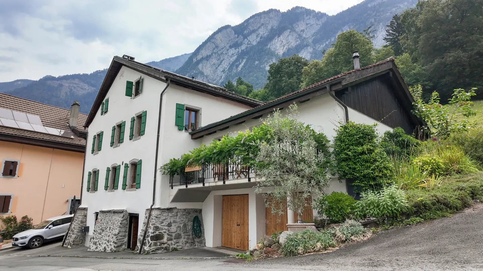 Prächtiges renoviertes Dorfhaus mit unabhängigem Studio