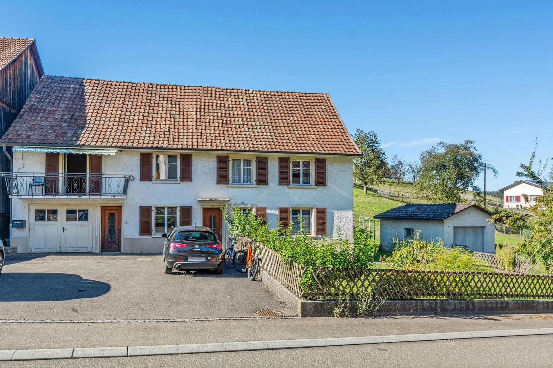 Großes Haus mit 2 Wohnungen in Courtemaîche