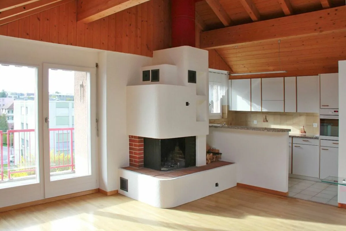 Heimelige Dachwohnung an zentraler Lage