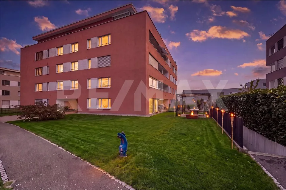 Vivere con una sensazione di giardino - appartamento moderno di 3,5 locali al piano terra con area esterna spaziosa