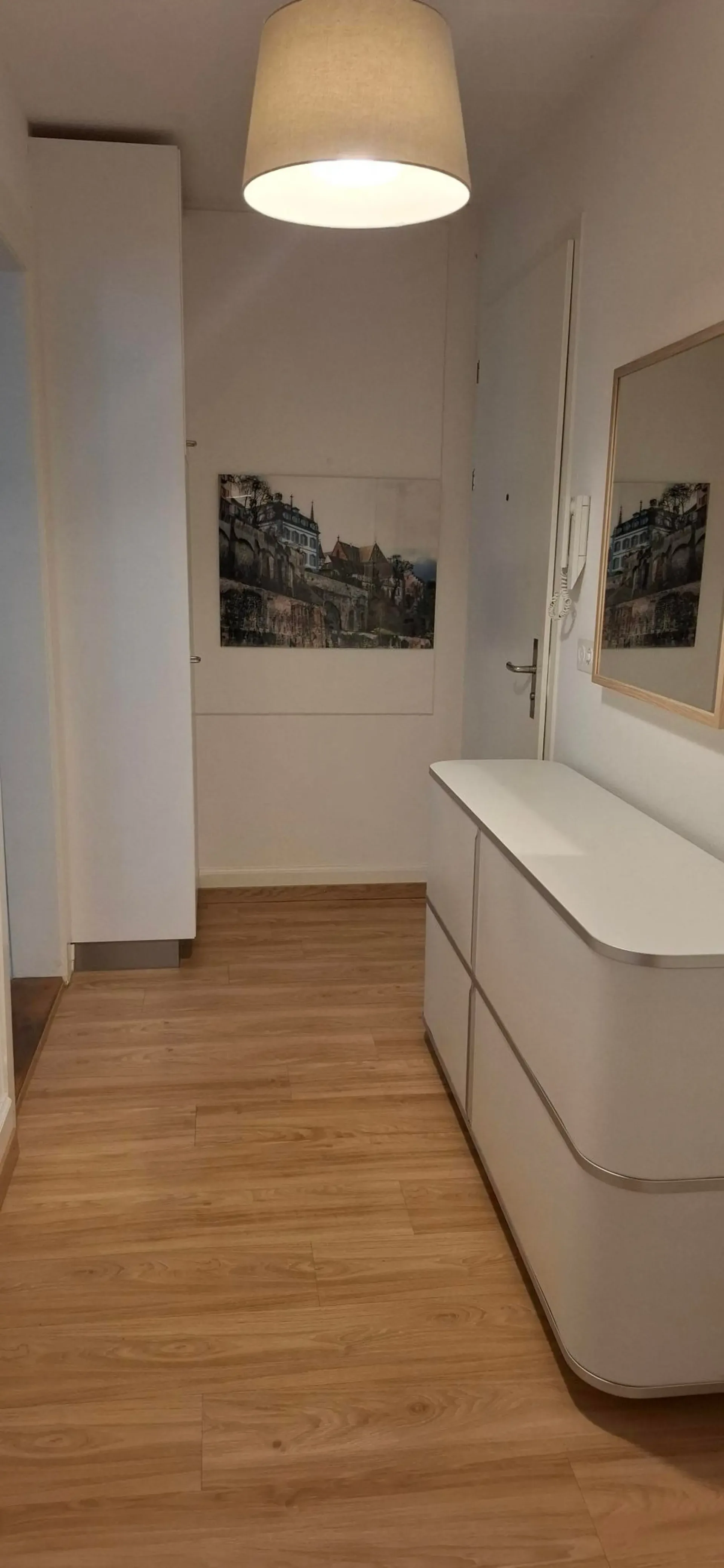 Charming, furnished 2-room apartment with balcony