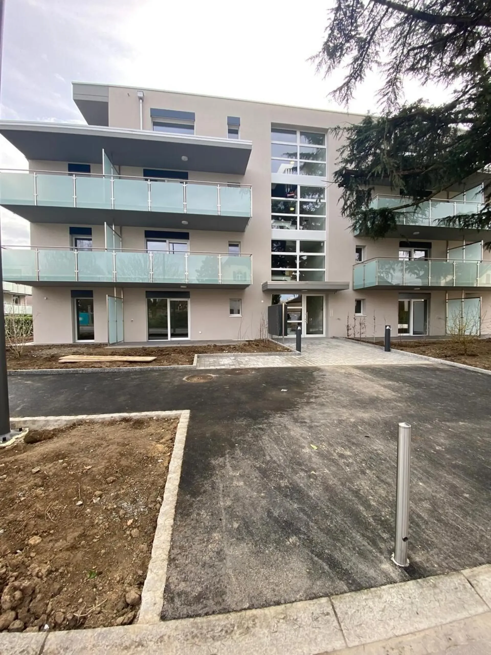 Studio neu im Erdgeschoss mit Terrasse von 13,5 m2 in der Nähe von EPFL/UNIL