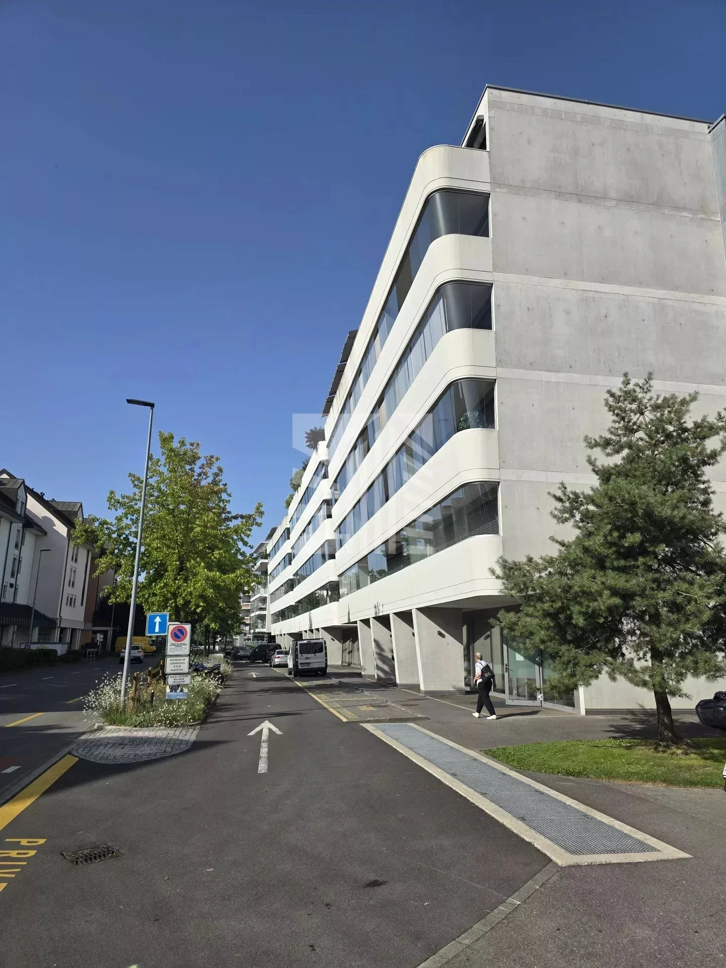 Lokale mit hohem Standard im Erdgeschoss