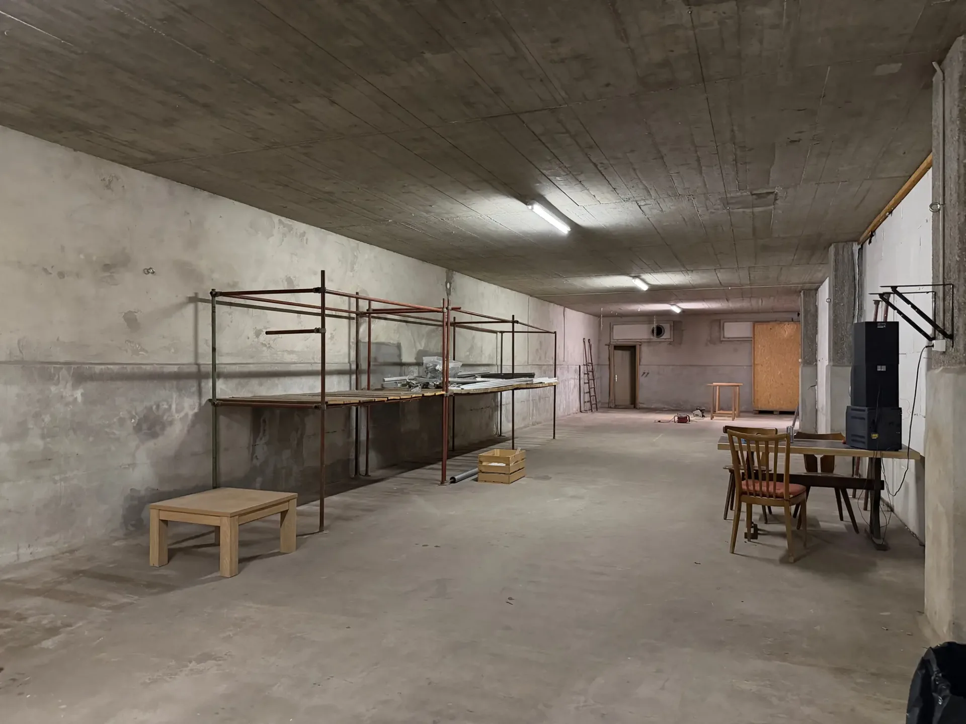 50 - 250 m² d'espace de stockage au 2e sous-sol avec rampe de chargement à louer à Bâle