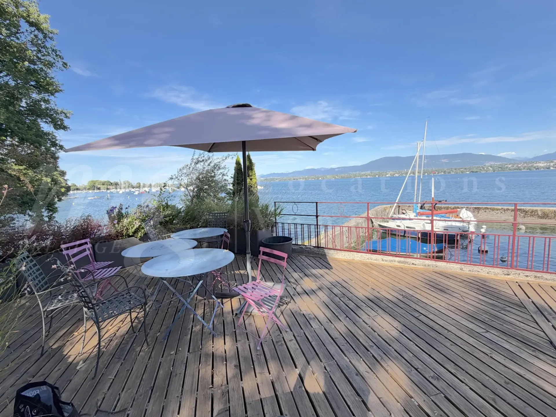 SEHR SELTEN ! AM UFER DES SEES !! BEZAUBERNDES 5-ZIMMER-HAUS MIT GROßER TERRASSE - STEG UND BOOTHAFEN