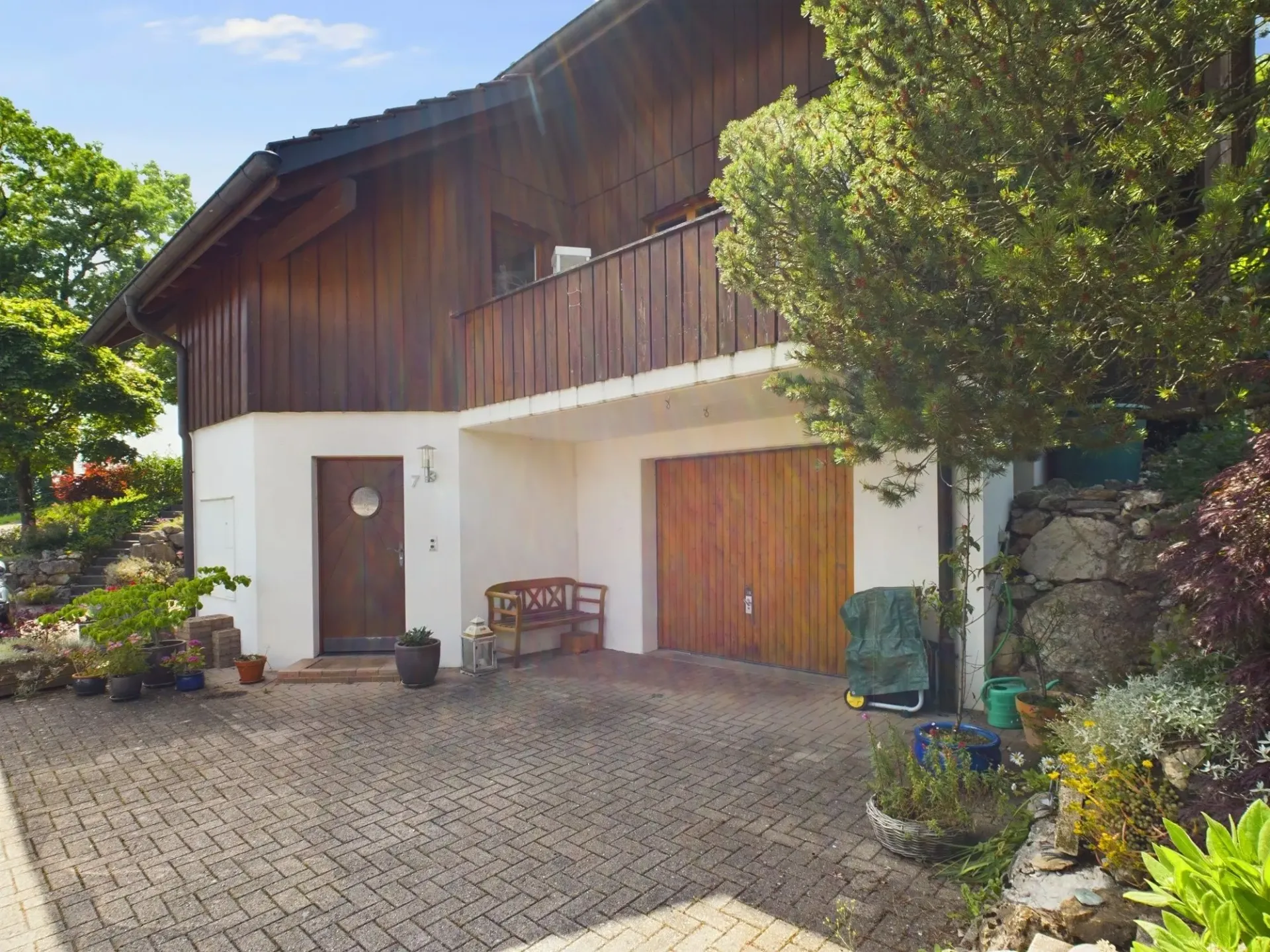 Casa a schiera moderna di 4,5 locali con giardino a Niederbipp