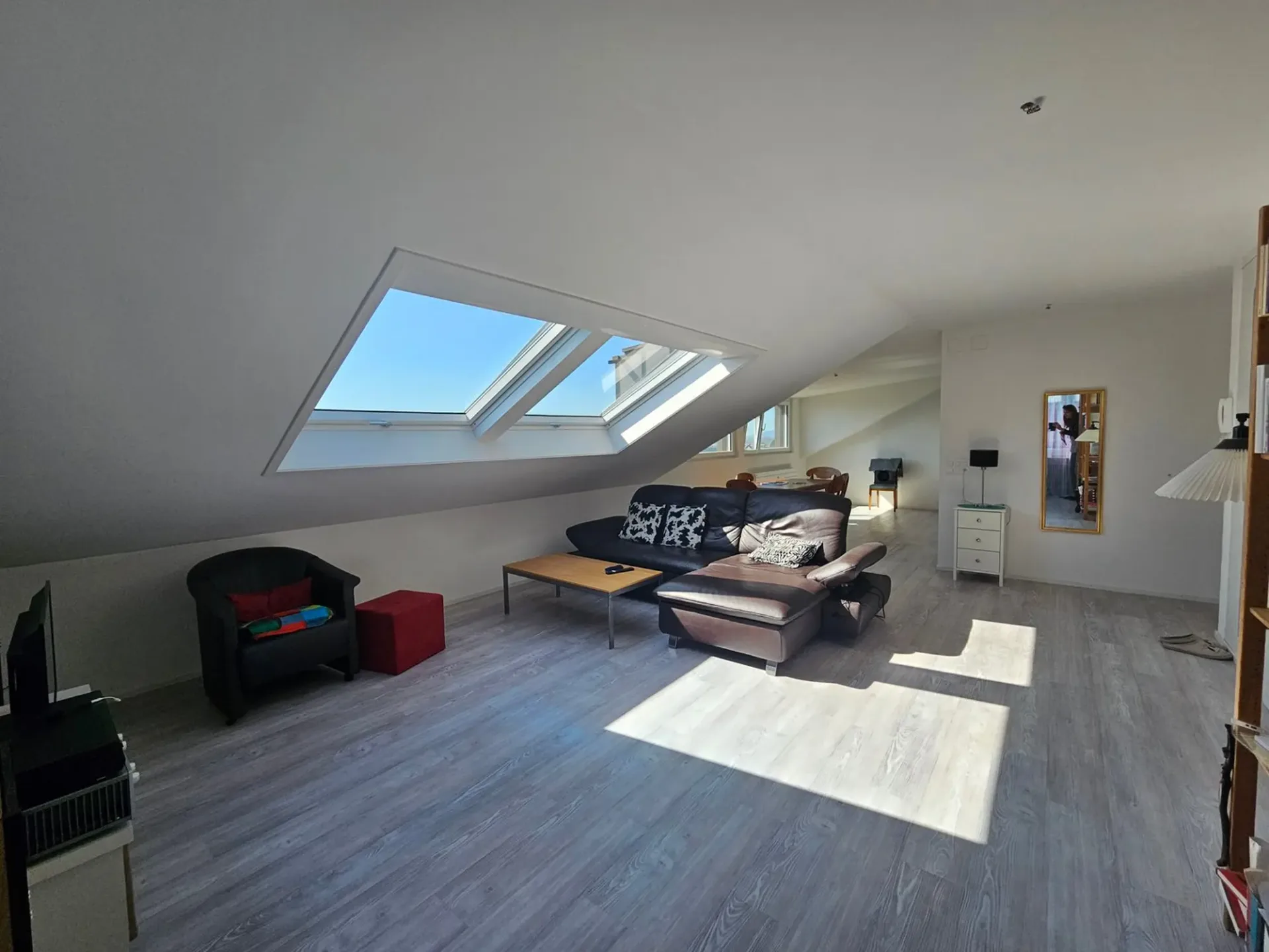 Charmante 2.5-Zimmer-Dachwohnung an ruhiger Lage in Bettlach