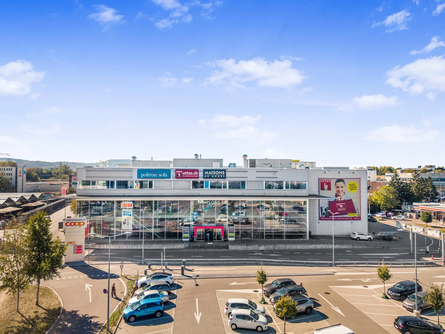 Retail in large format – 2,700 m² in Dietlikon