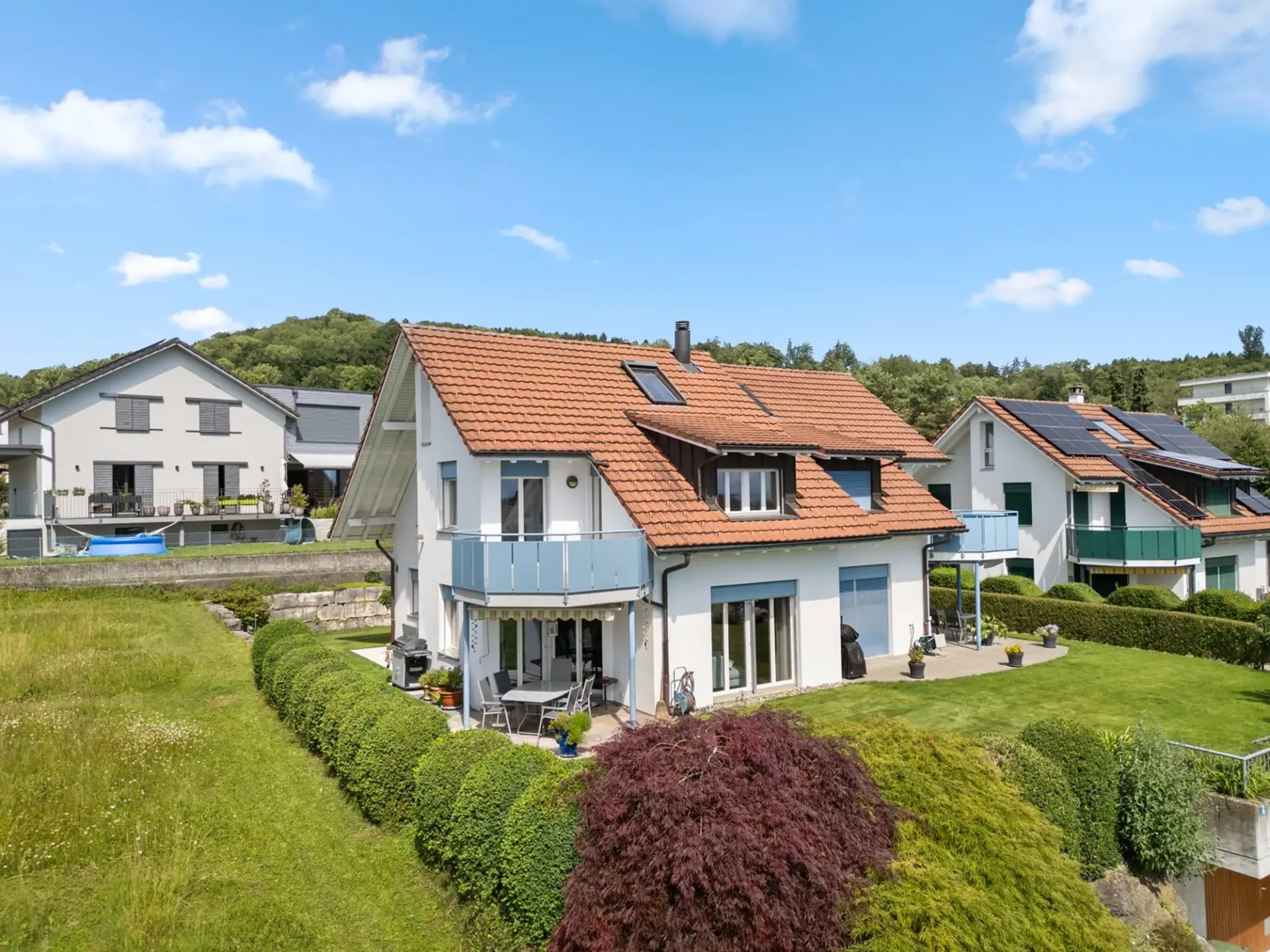Charmantes 5.5-Zimmer-Doppeleinfamilienhaus in Hedingen