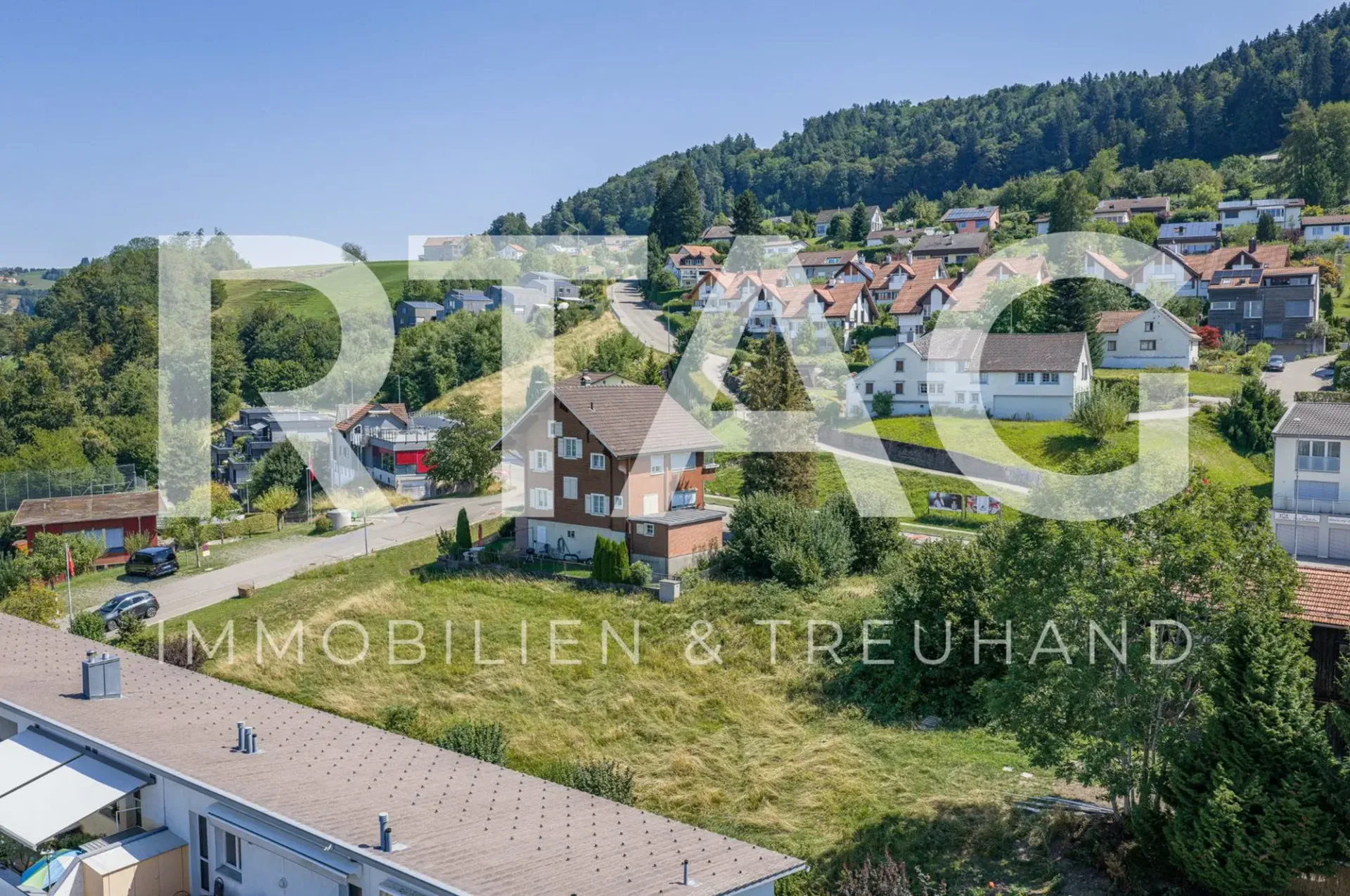 Baulandgrundstück mit 1'213 m2