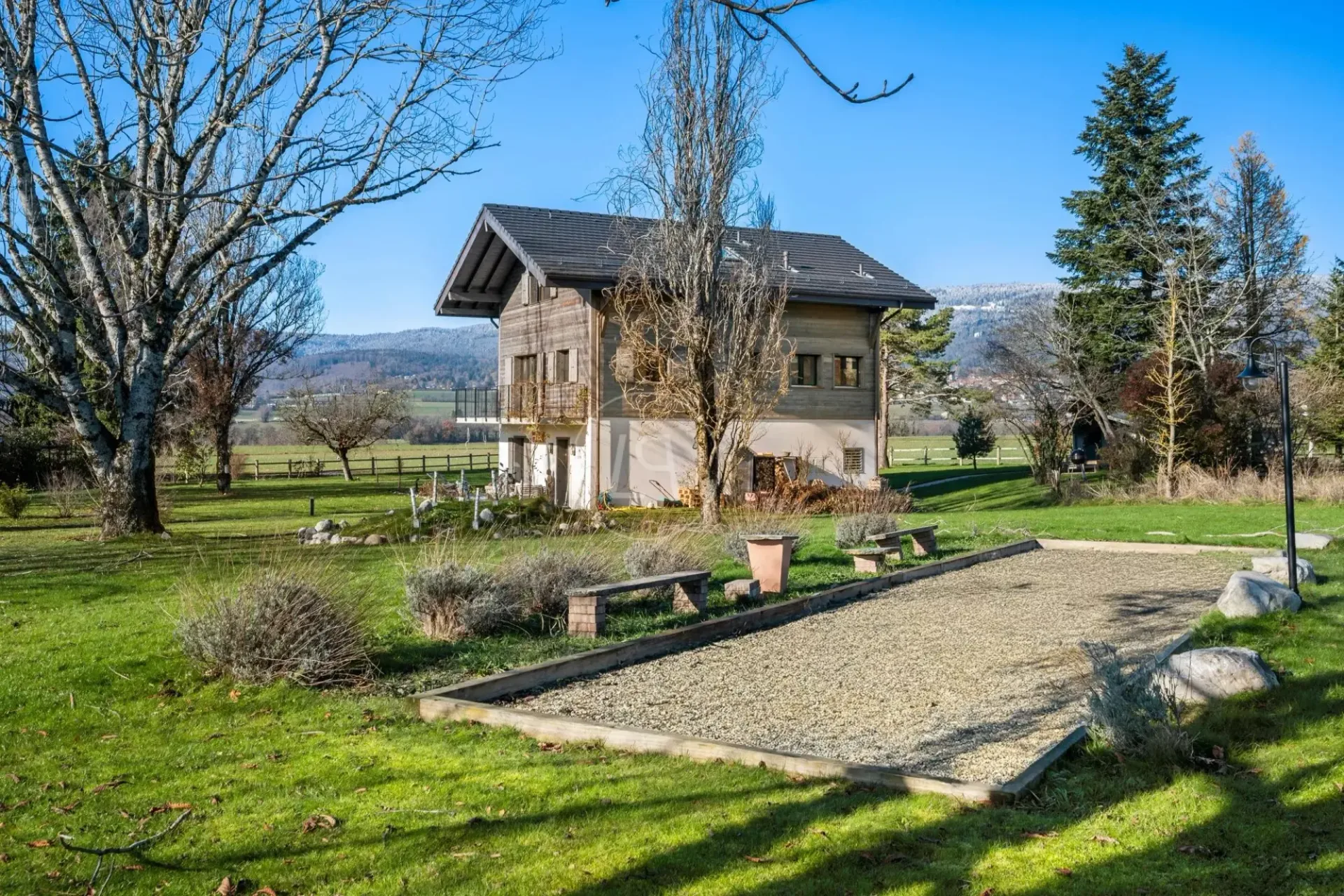 Casa affascinante nel cuore della natura a Burtigny