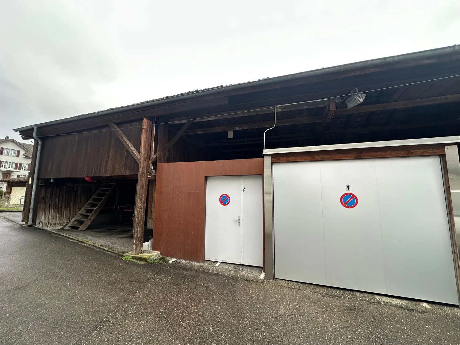 Local de stockage à louer à Boswil