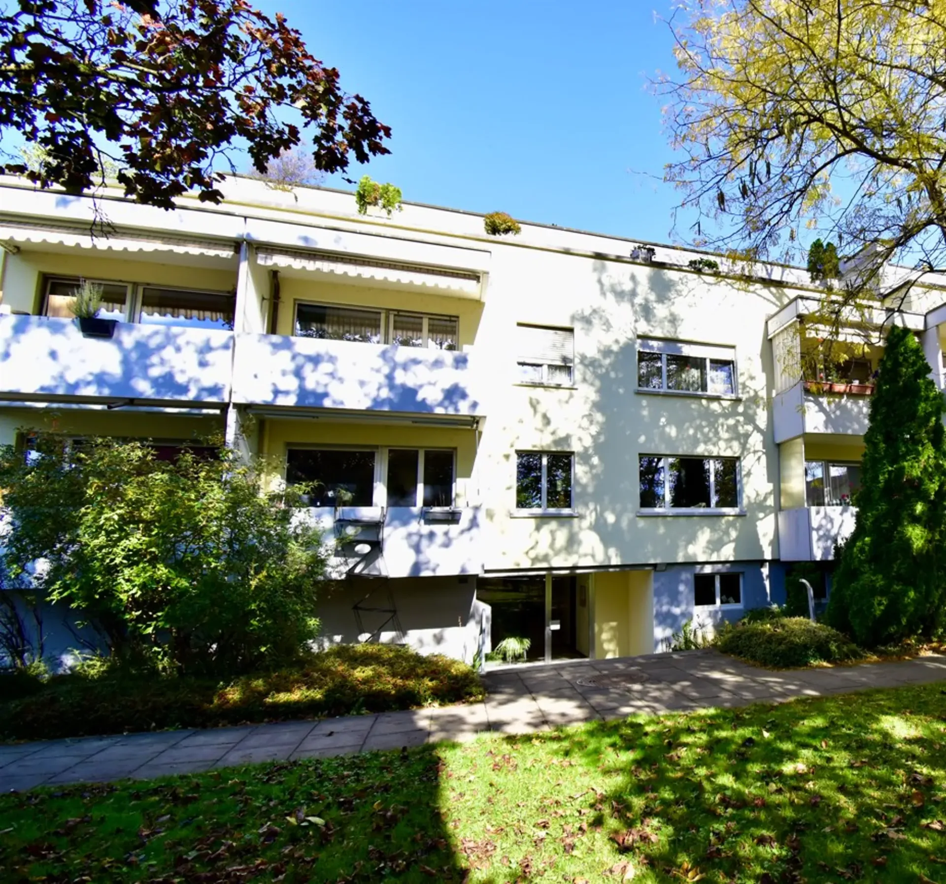 Appartement attractif de 3 pièces dans un emplacement préféré à Reinach