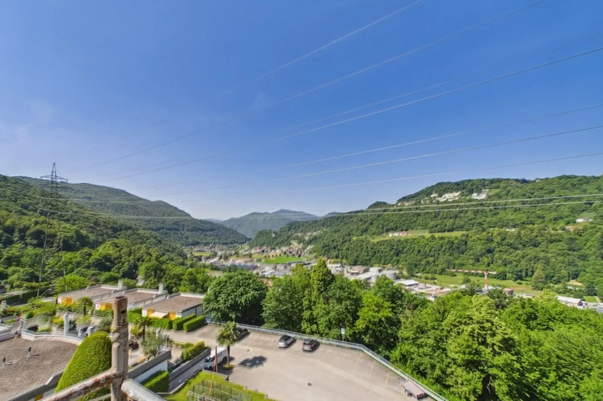 Prestazioni energetiche di alto livello e comfort moderno nel cuore della natura