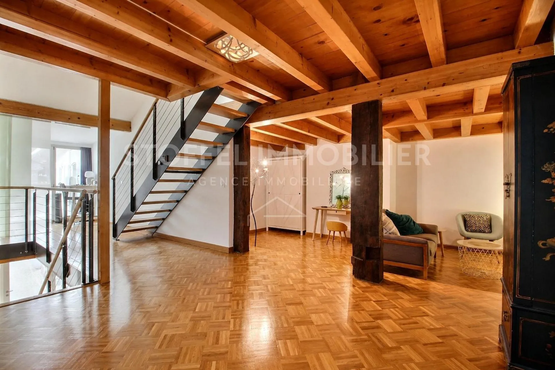 Triplex of character combining charm and modernity - Exclusivity