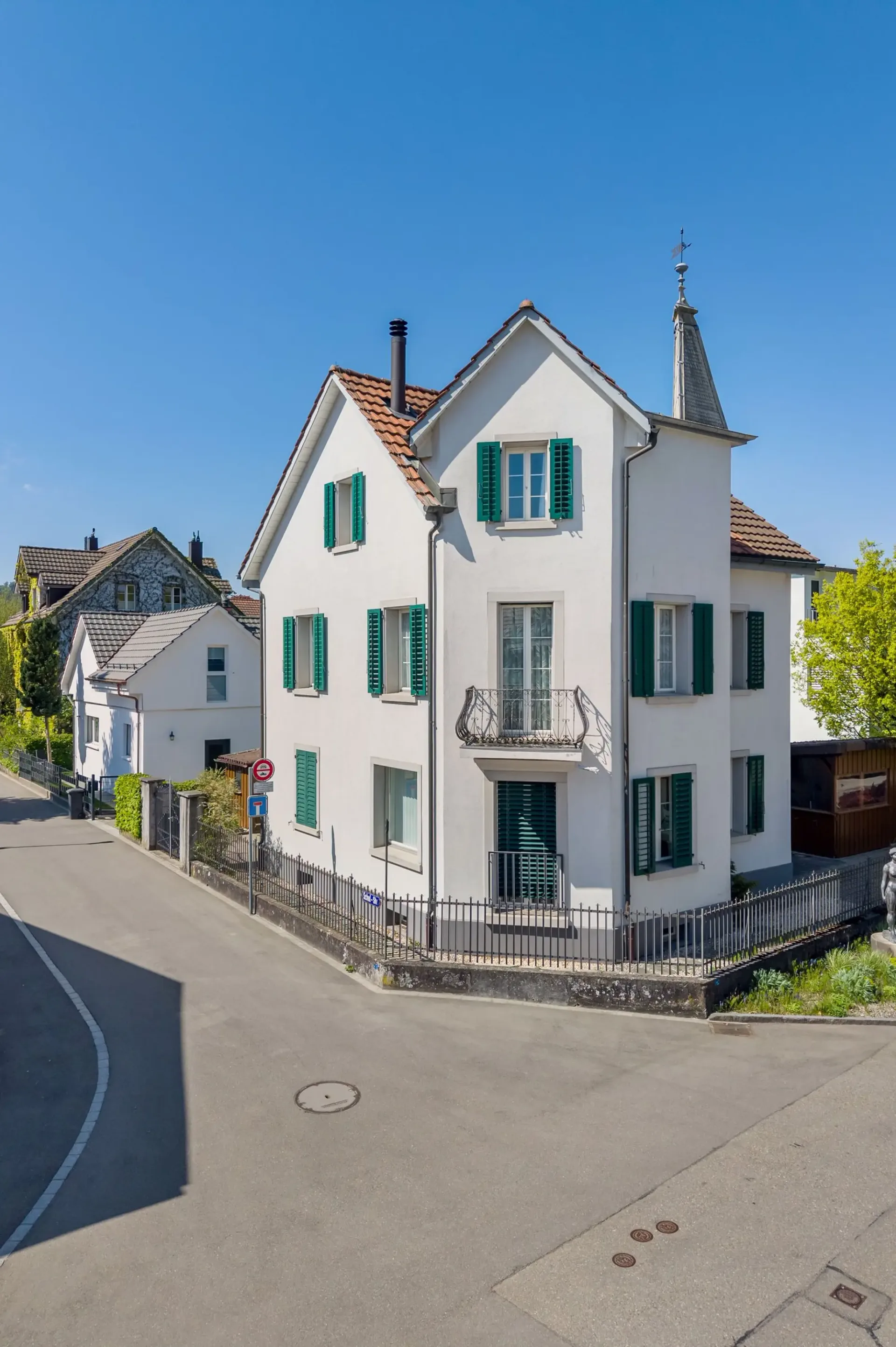 Zweifamilienhaus mit Charakter in ruhiger Wohngegend