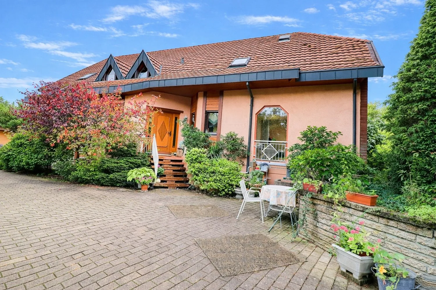 Très grande maison familiale en viager occupé sans rente