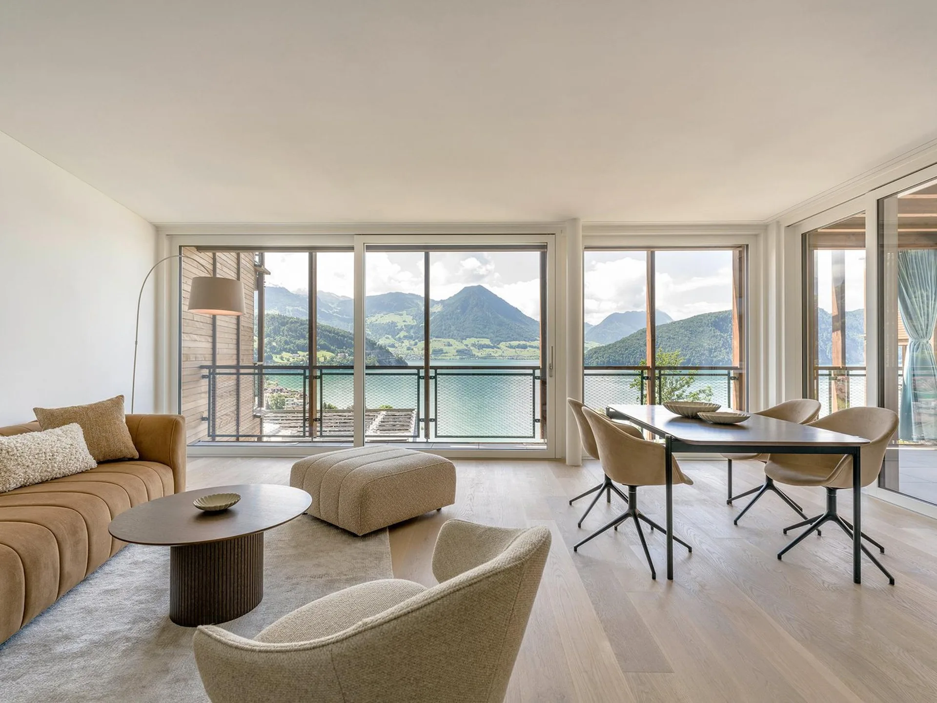 Exklusive 4.5-Zimmer-Maisonettewohnung in Vitznau – Wohnen mit Seeblick