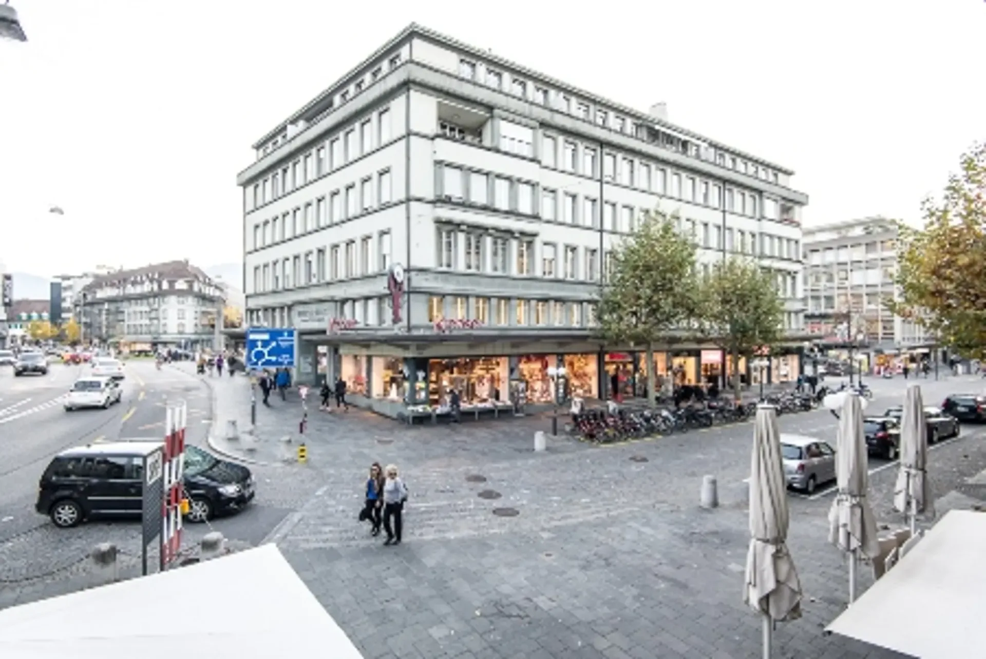 Einstellhallenplätze in Thuner Einkaufsmeile!