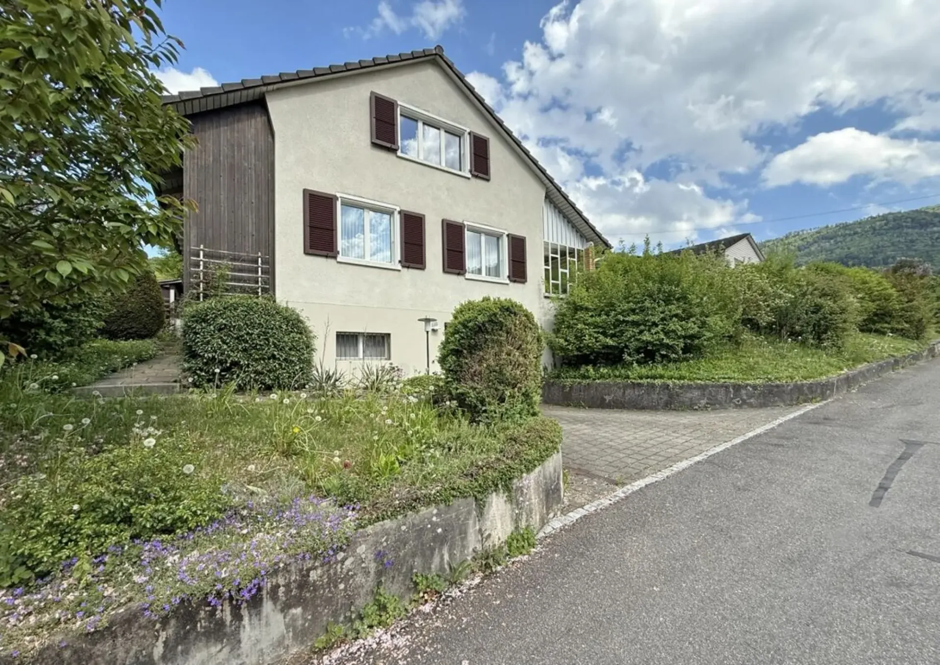 Idyllic single-family house with spacious garden
