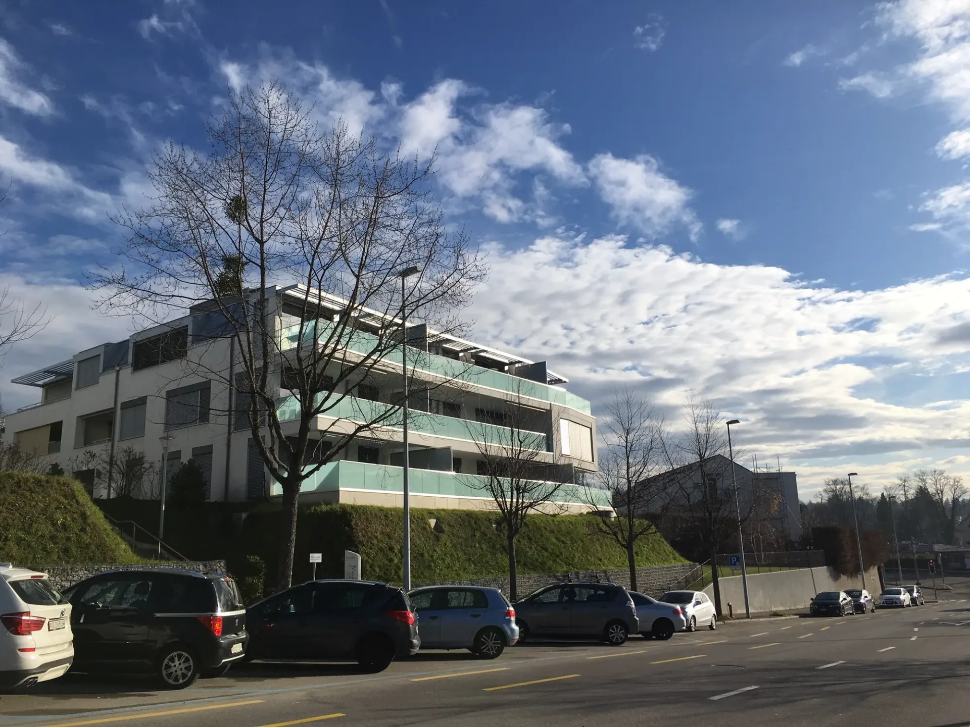 Zu vermieten Innenparkplatz