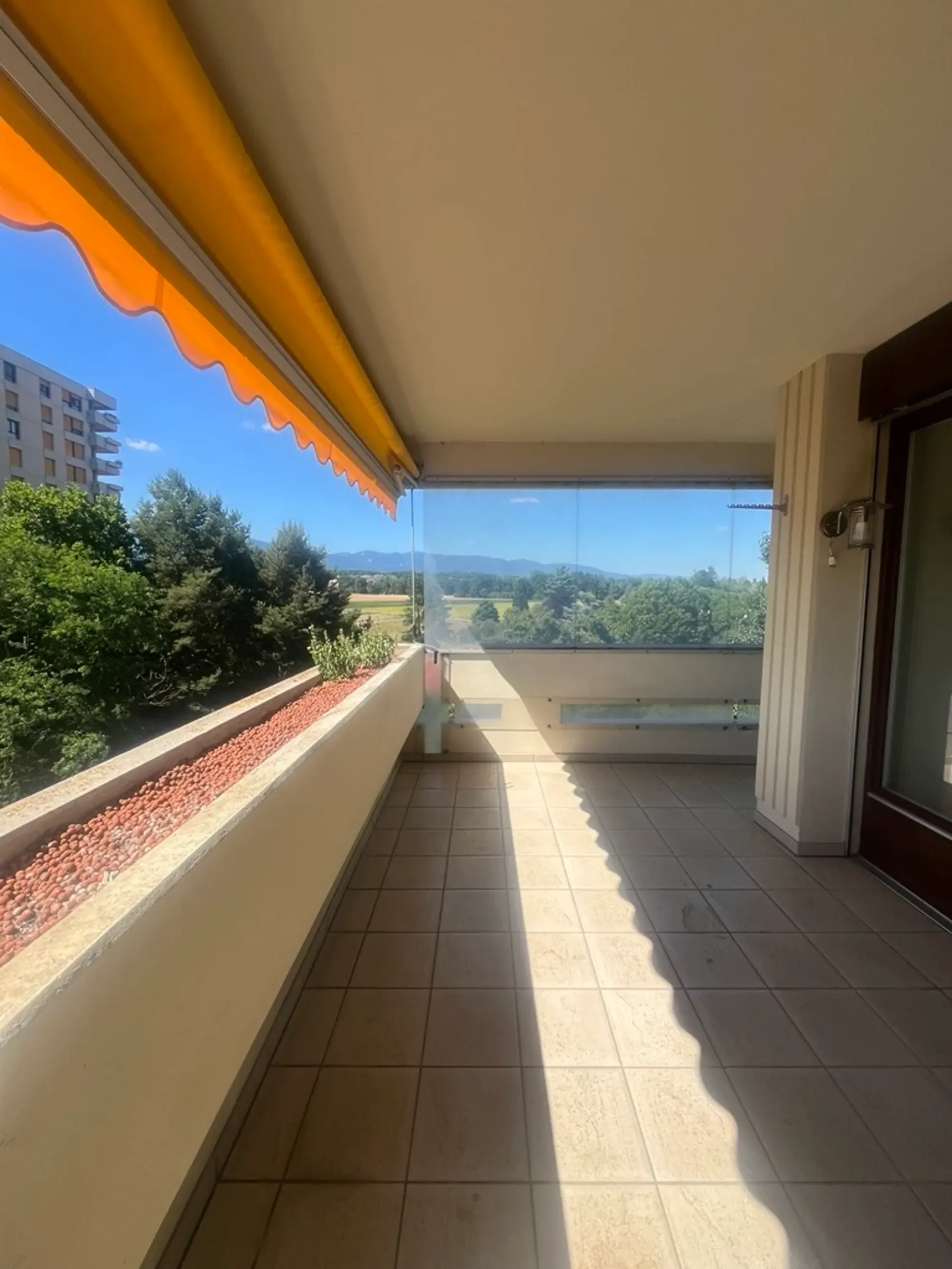 Großes Apartment in Meyrin
