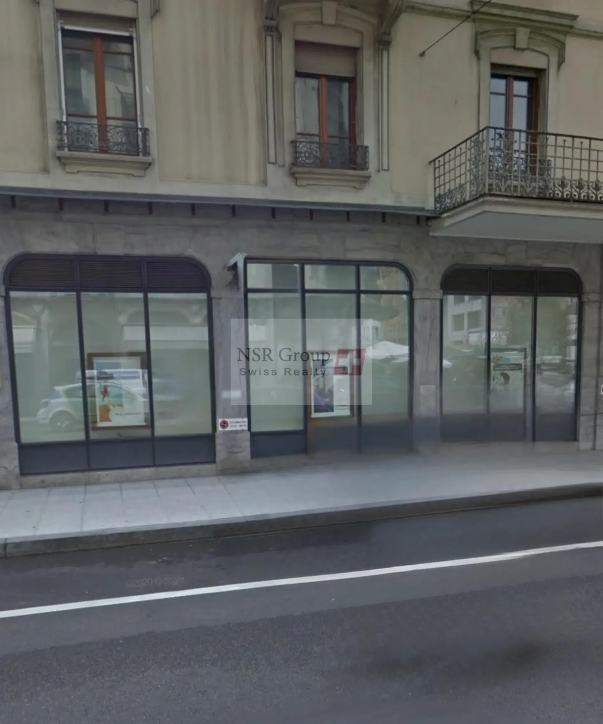 Arcade Gewerbeimmobilie von etwa 200 m² mit Keller von 90 m²