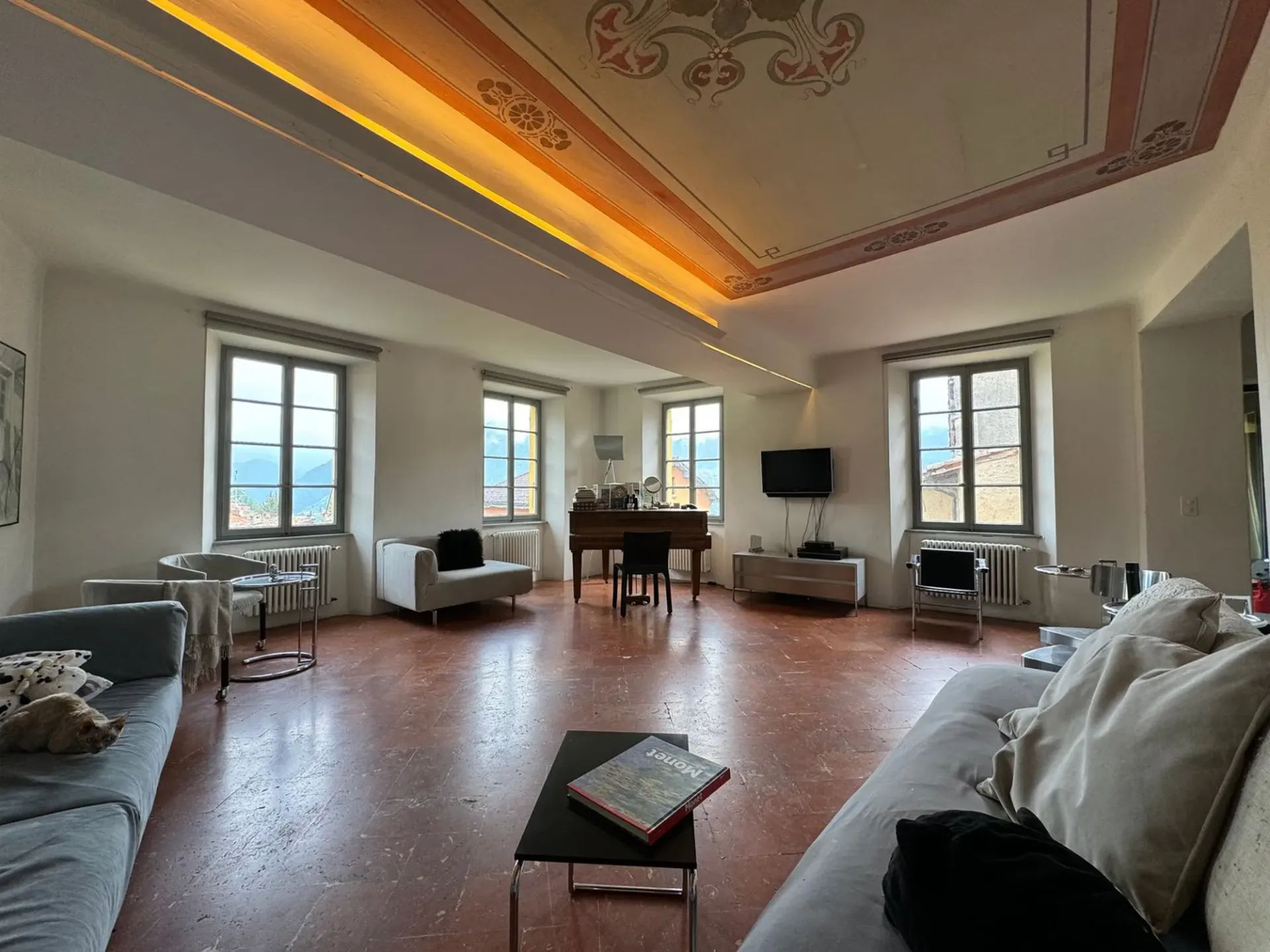 Exklusives 5.5-Zimmer-Apartment in historischem Gebäude in Lugano Carona