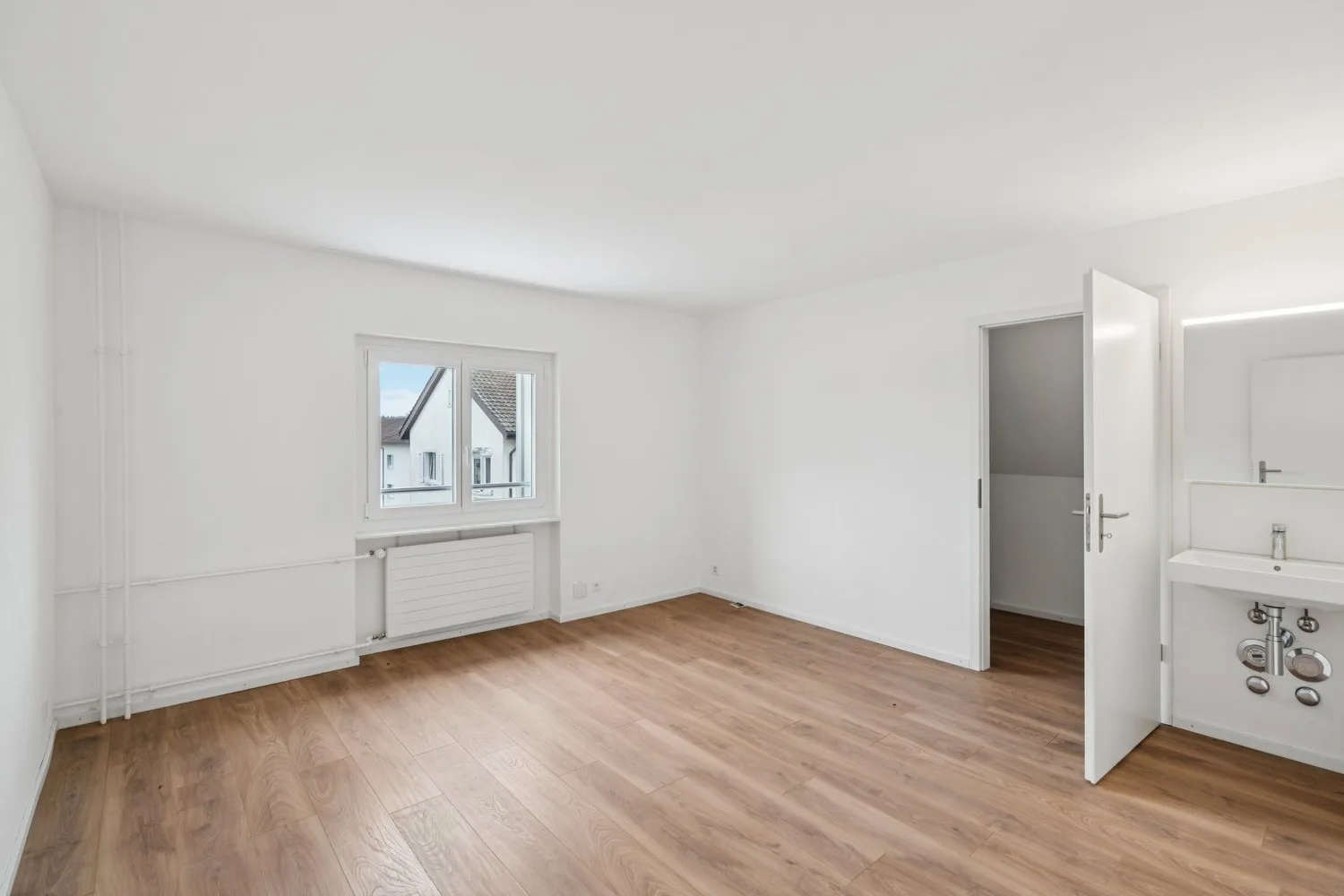 Wohnen auf höchstem Niveau – Traumhafte 6.5-Zimmer-Maisonette nach Totalsanierung