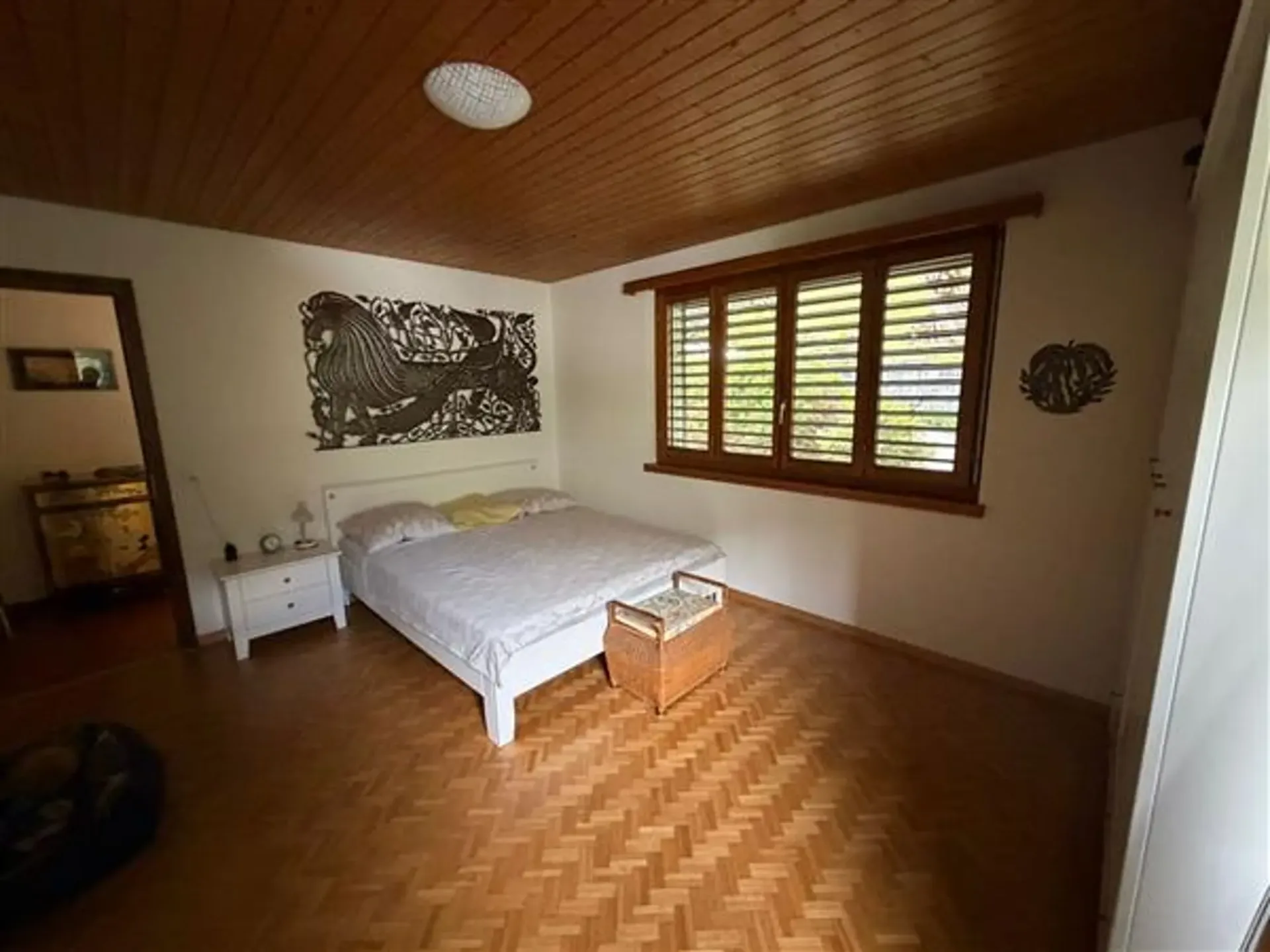 SEMIONE: Zweifamilienhaus mit 9 Zimmern
