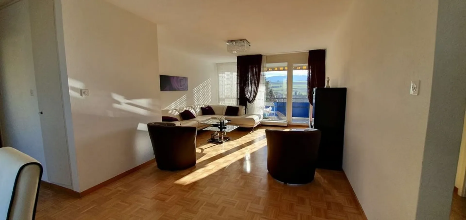 Charmanter 3,5-Zimmer-Wohnung mit schöner freier Aussicht!