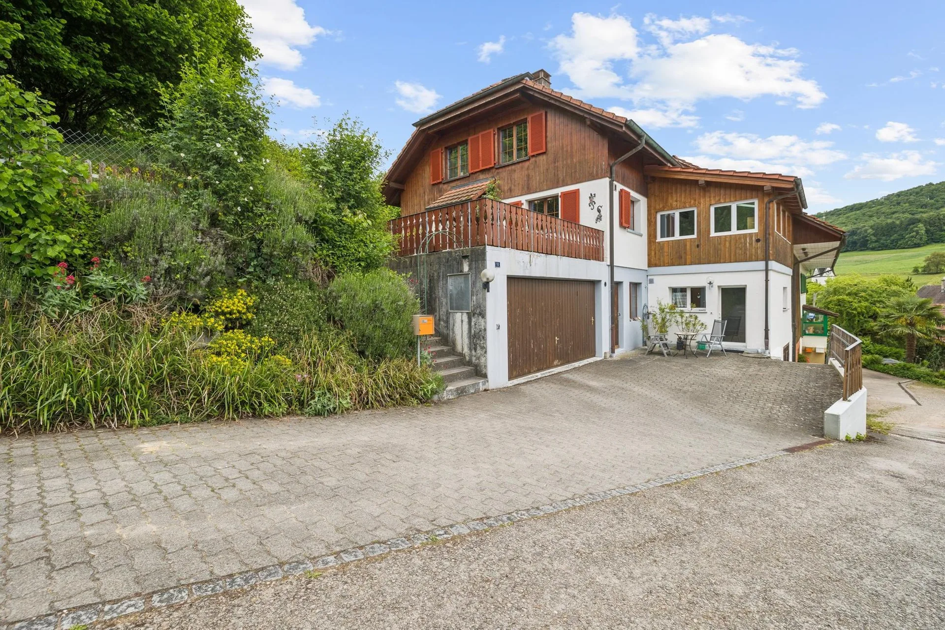 Exklusives Einfamilienhaus mit schöner Aussicht