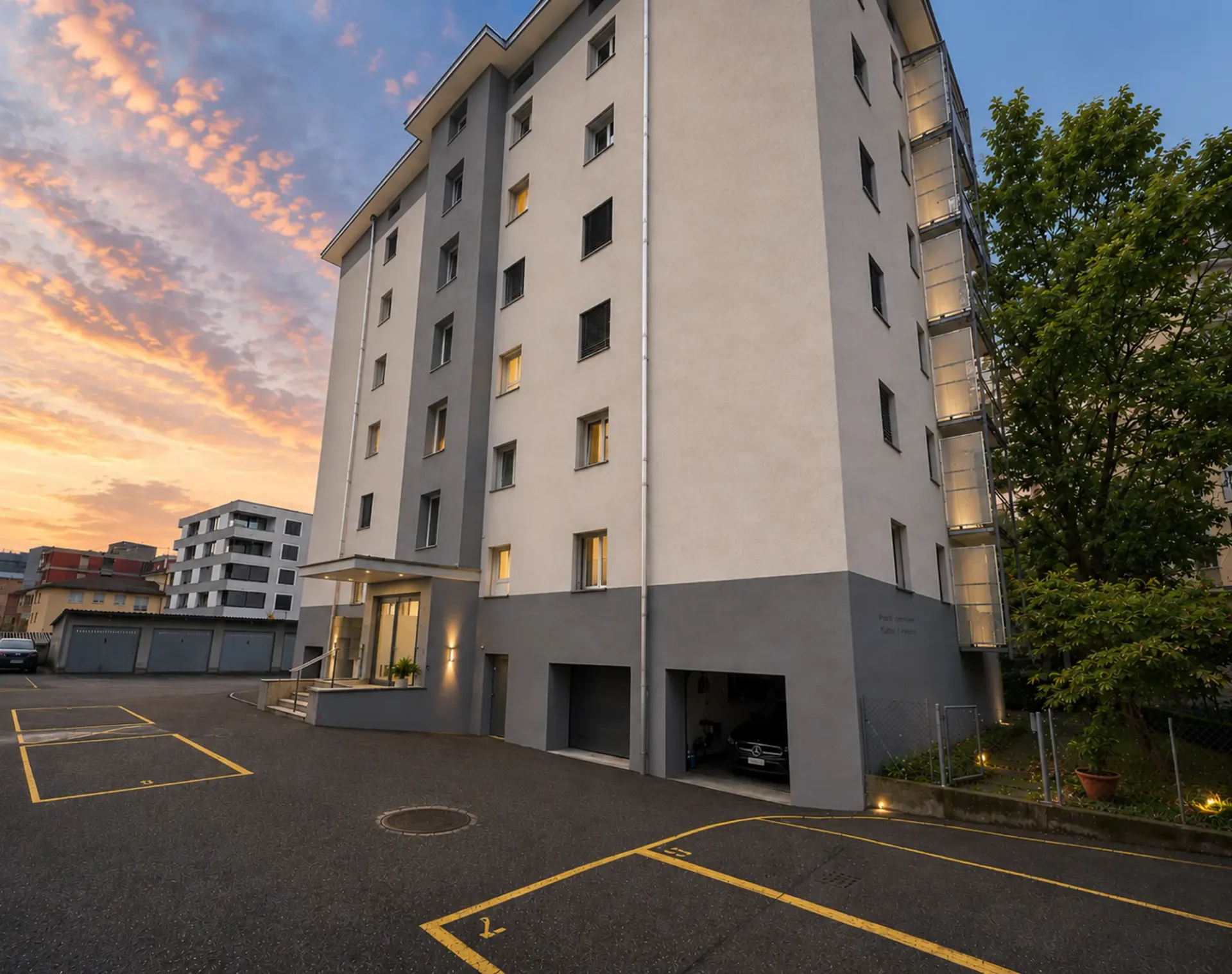 Hochgelegenes Gebäude - Renoviert