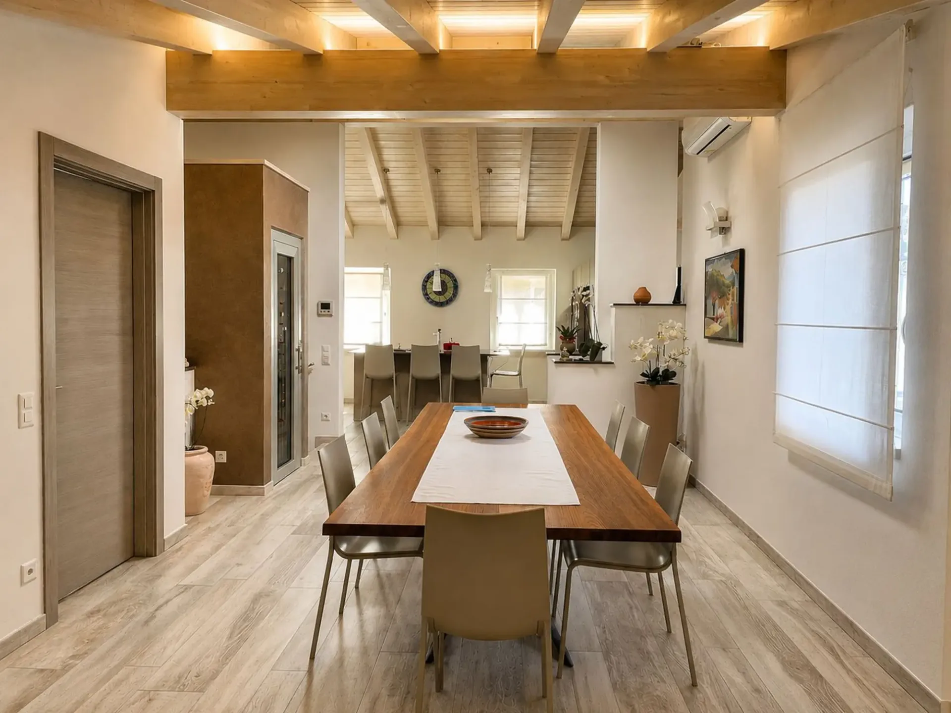 Exklusives Haus mit hohem Standard und internem Aufzug