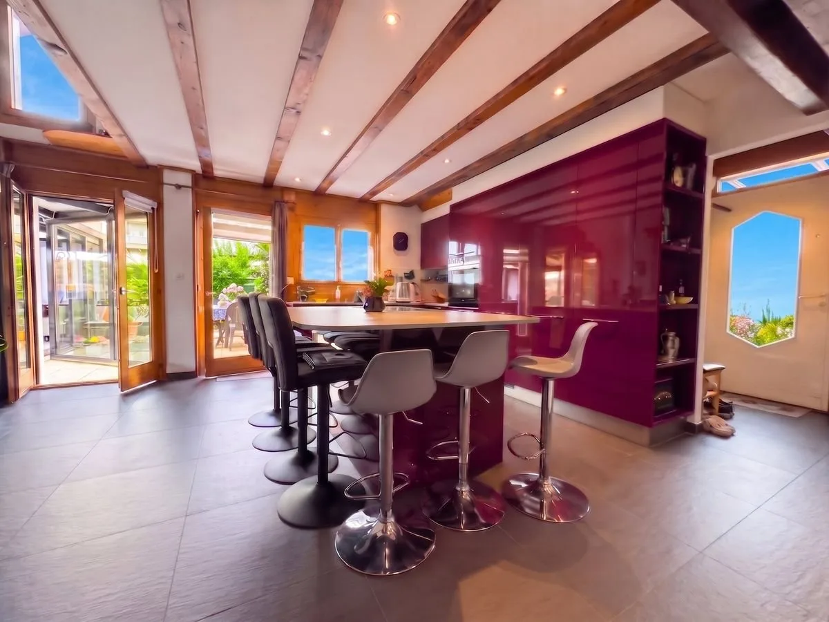 Yverdon - Attic duplex of 5.5 rooms with large terrace and winter garden