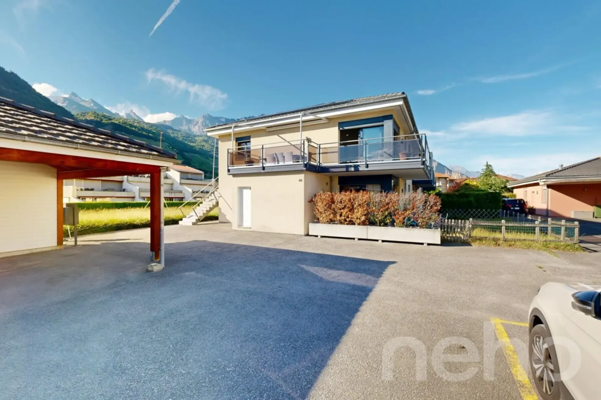 Exklusiv: helles 4.5-Zimmer-Wohnung mit Terrasse und Galerie